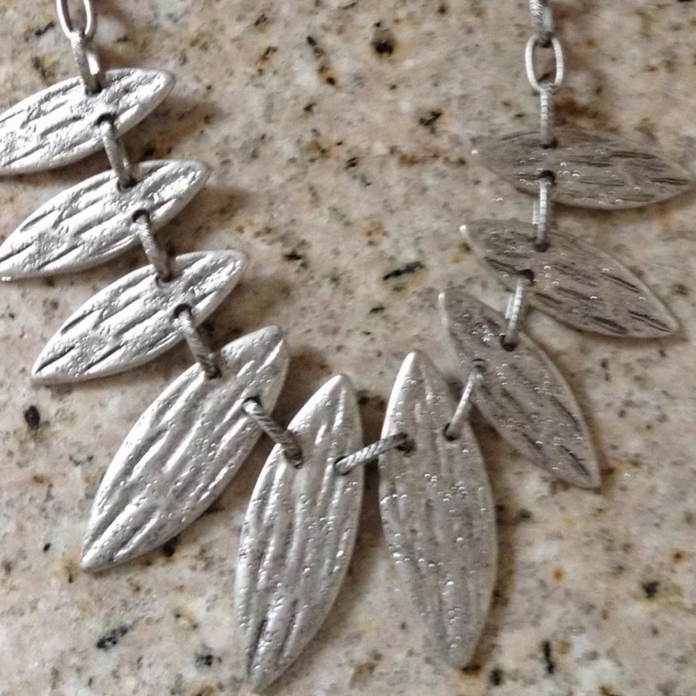 NWT KARMA BELLA Statement Necklace